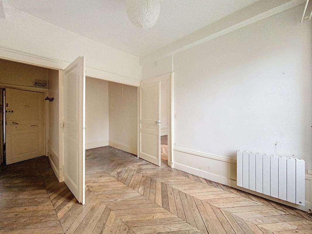 Appartement à CHESSY