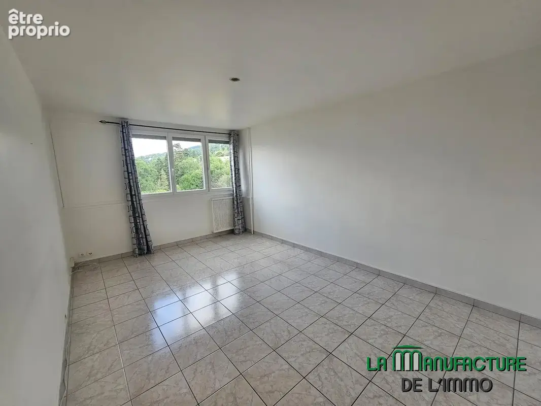 Appartement F3 - 64,94M2 - Cave - Saint-Etienne Secteur La Métare - photo 3