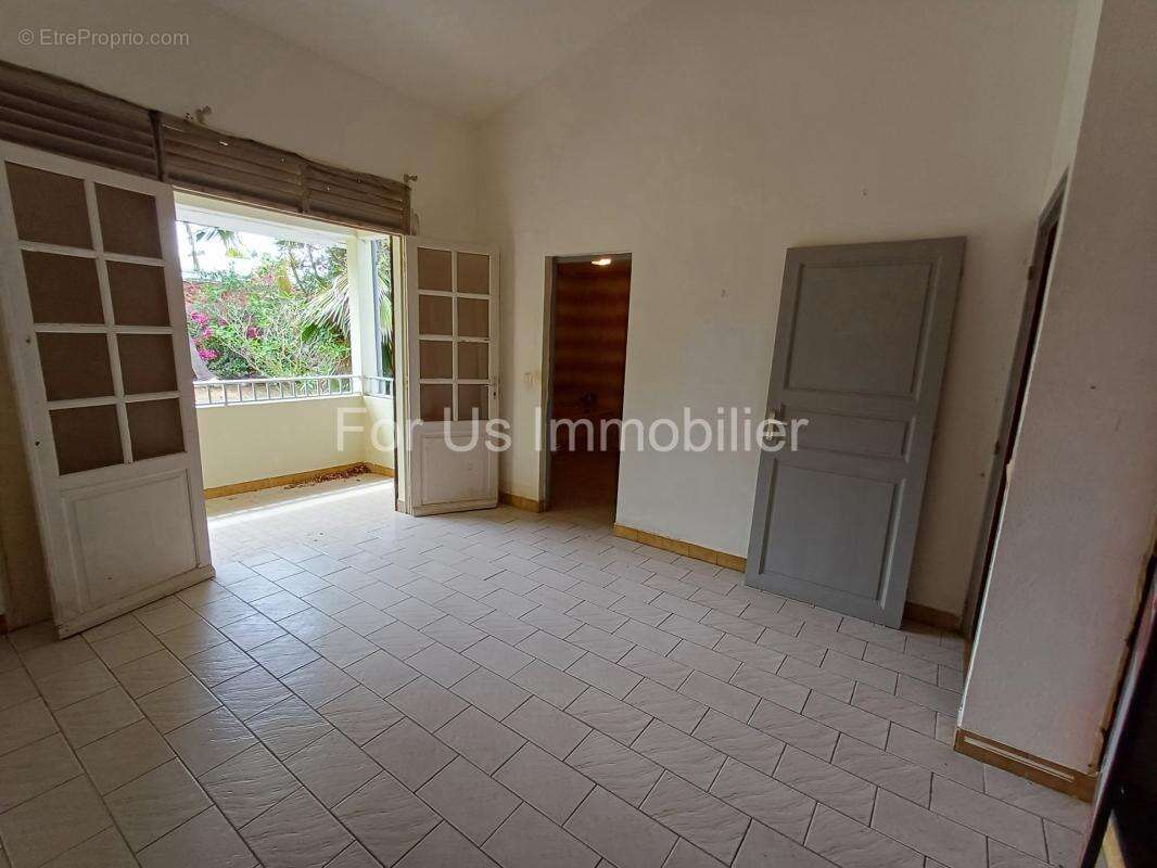A vendre : maison t4 a saint francois (97118) - photo 8