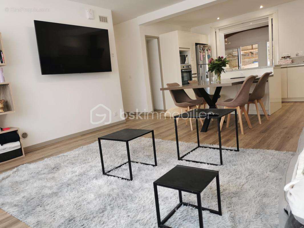 Maison à SAINT-ESTEVE