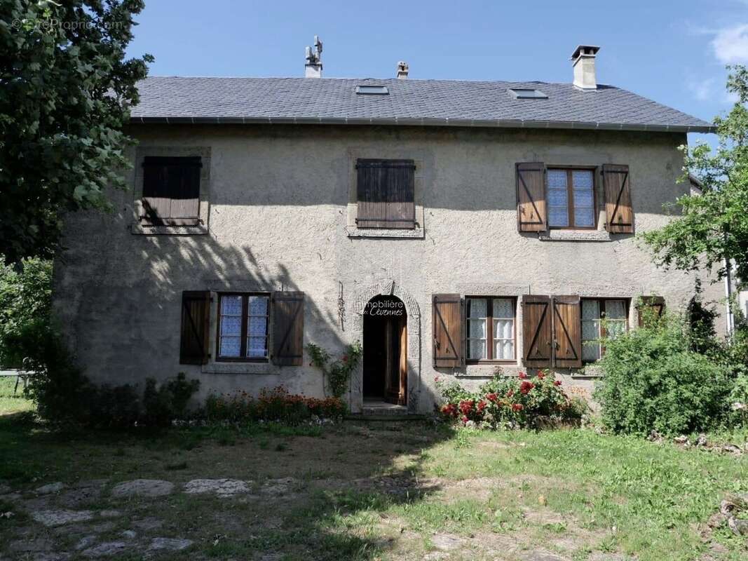 Maison à SAINT-SAUVEUR-CAMPRIEU