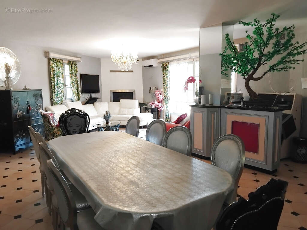 Maison à HYERES