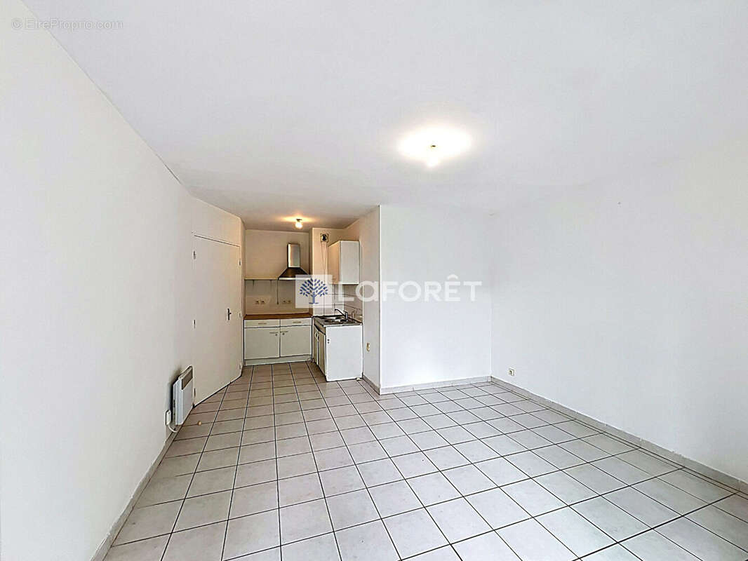 Nimes gare - appartement p2 - balcon - parking - photo 4