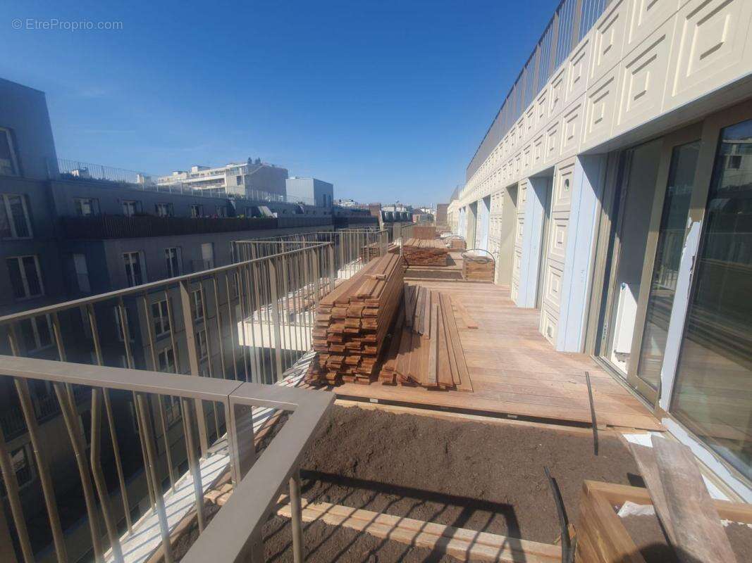 Appartement à PARIS-15E