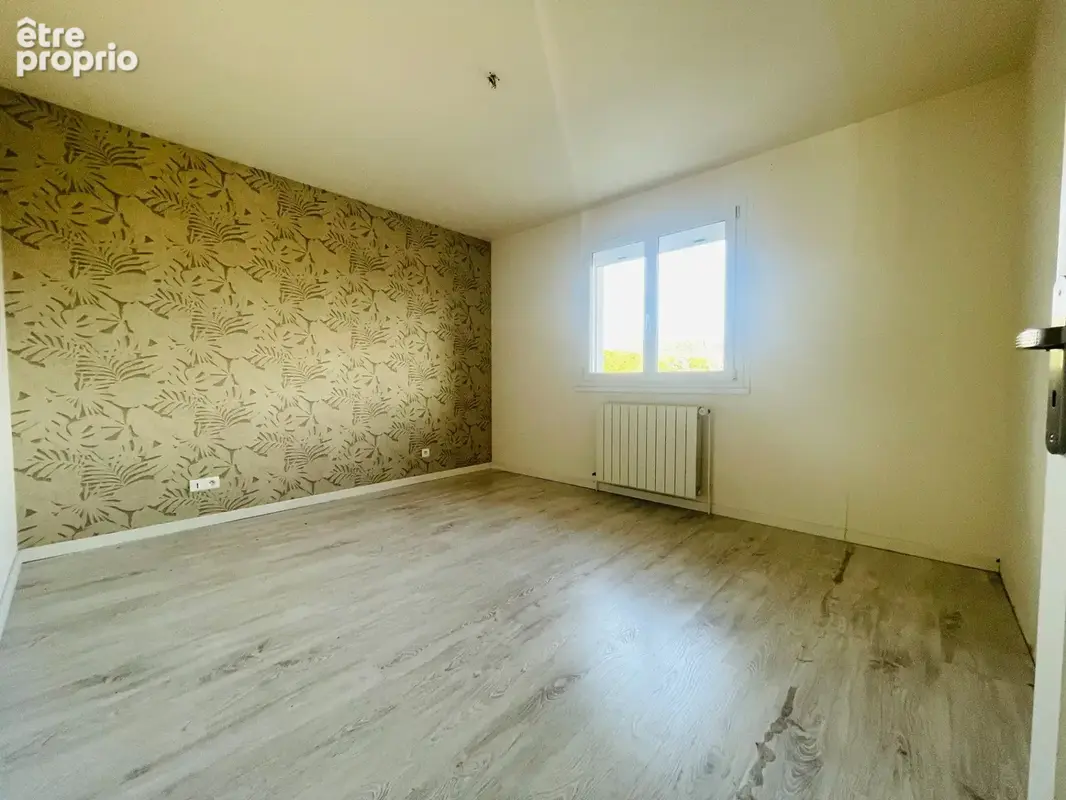 Maison 5 pièces 110 m² à vendre à Mours-Saint-Eusebe (26540) - photo 4