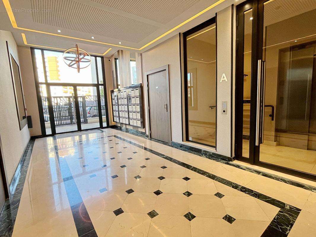 Appartement à COLOMBES