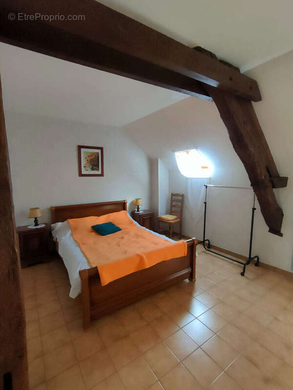 Maison à COULANGES-SUR-YONNE