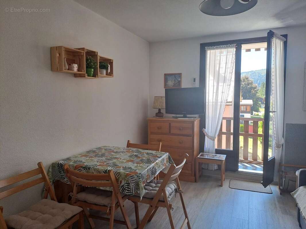 MIJOUX : Studio avec balcon au cœur du village - photo 3