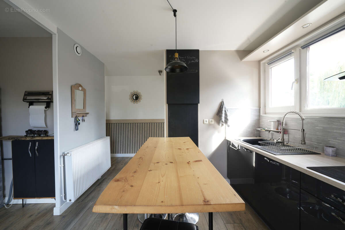 Maison à MOZAC