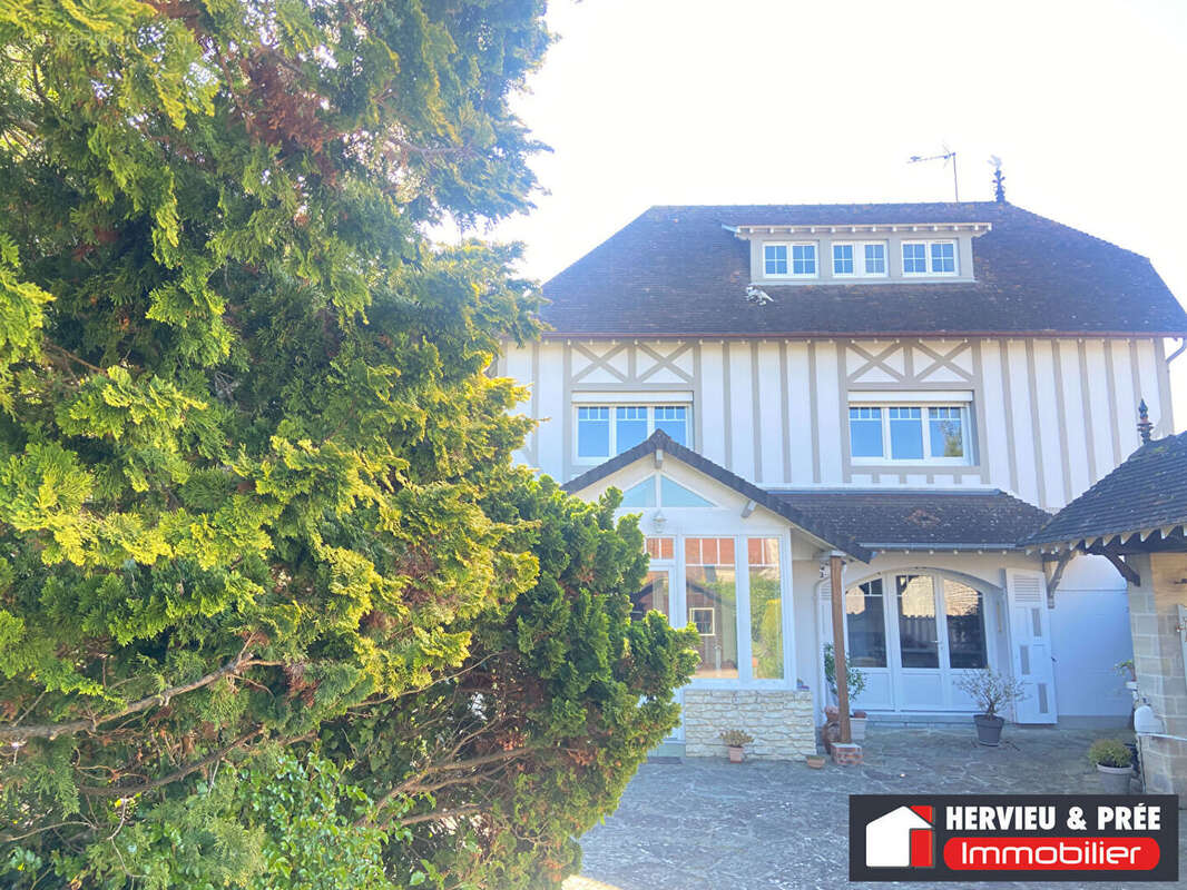 Maison à LUC-SUR-MER