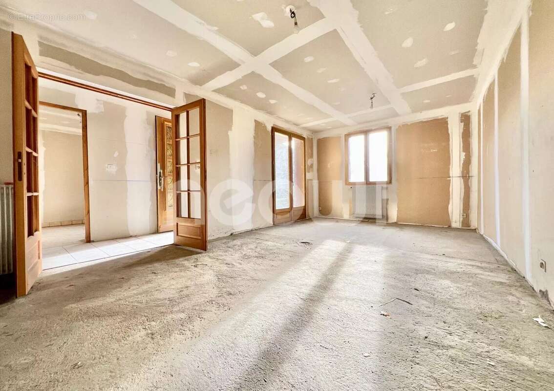 Maison à CHATEAUGAY