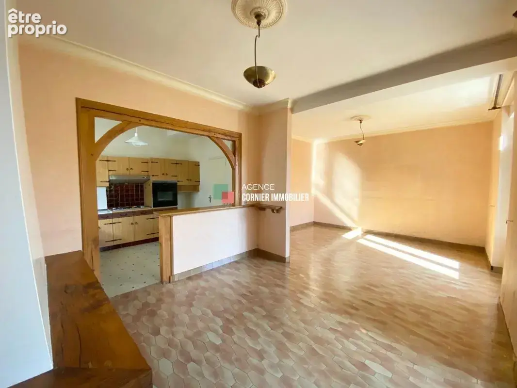 NOYAL SUR VILAINE - Maison de caractère de 113m² - photo 3