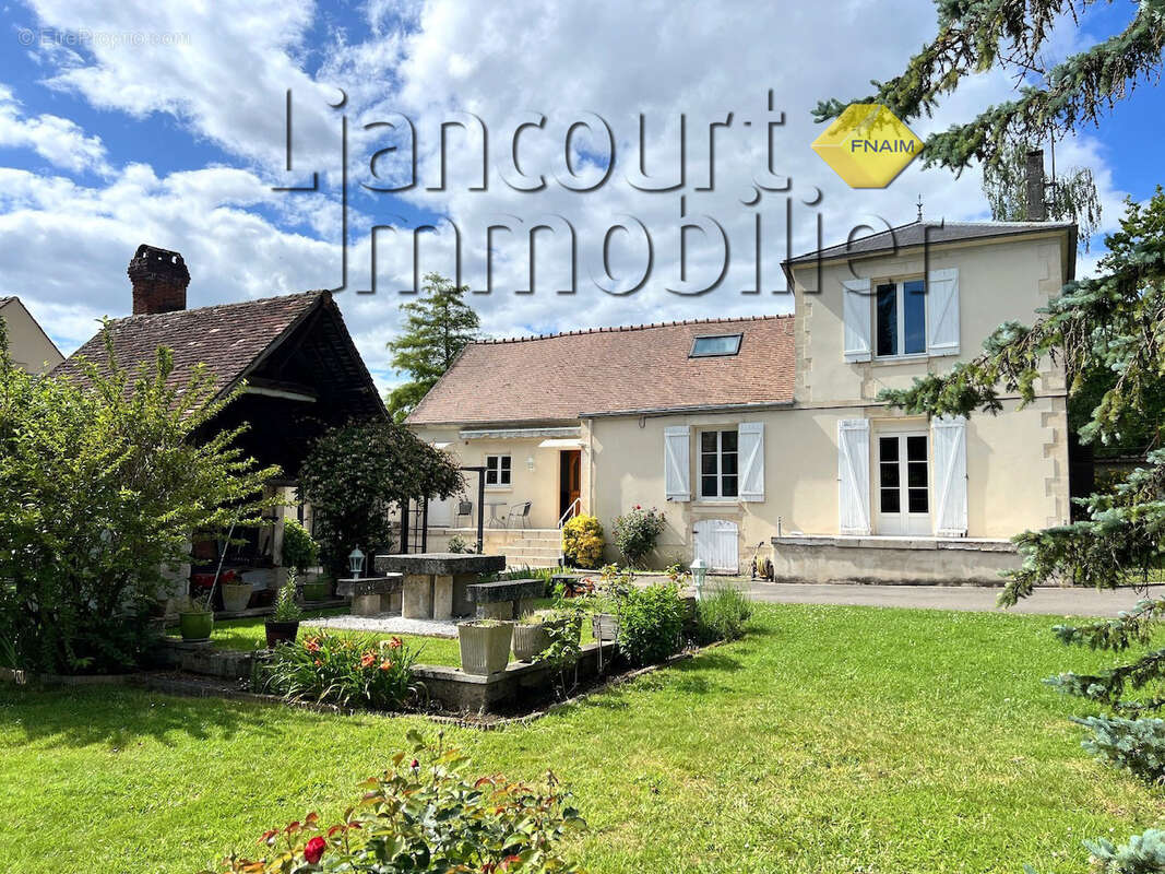 Maison à ANGICOURT