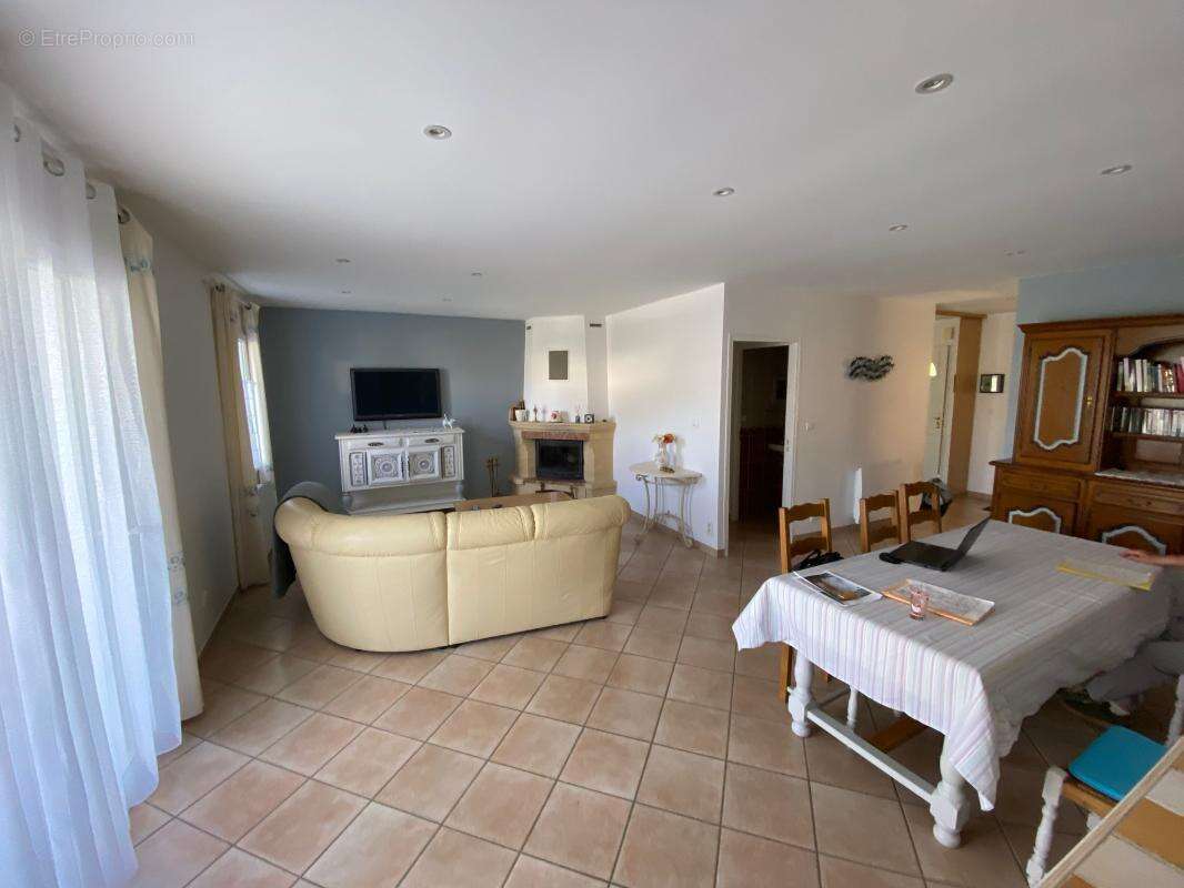 Maison à LES MATHES