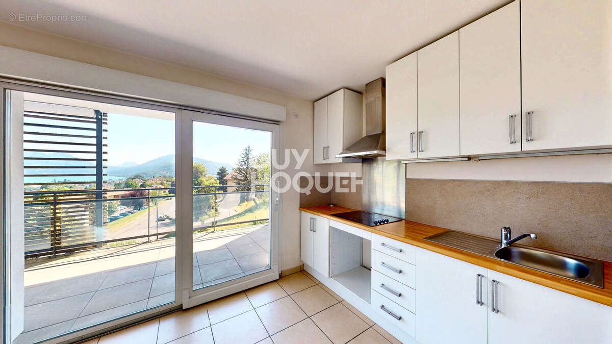 T3 de 72 m² avec Vue lac et grand extérieur - Garage - Cave - photo 4