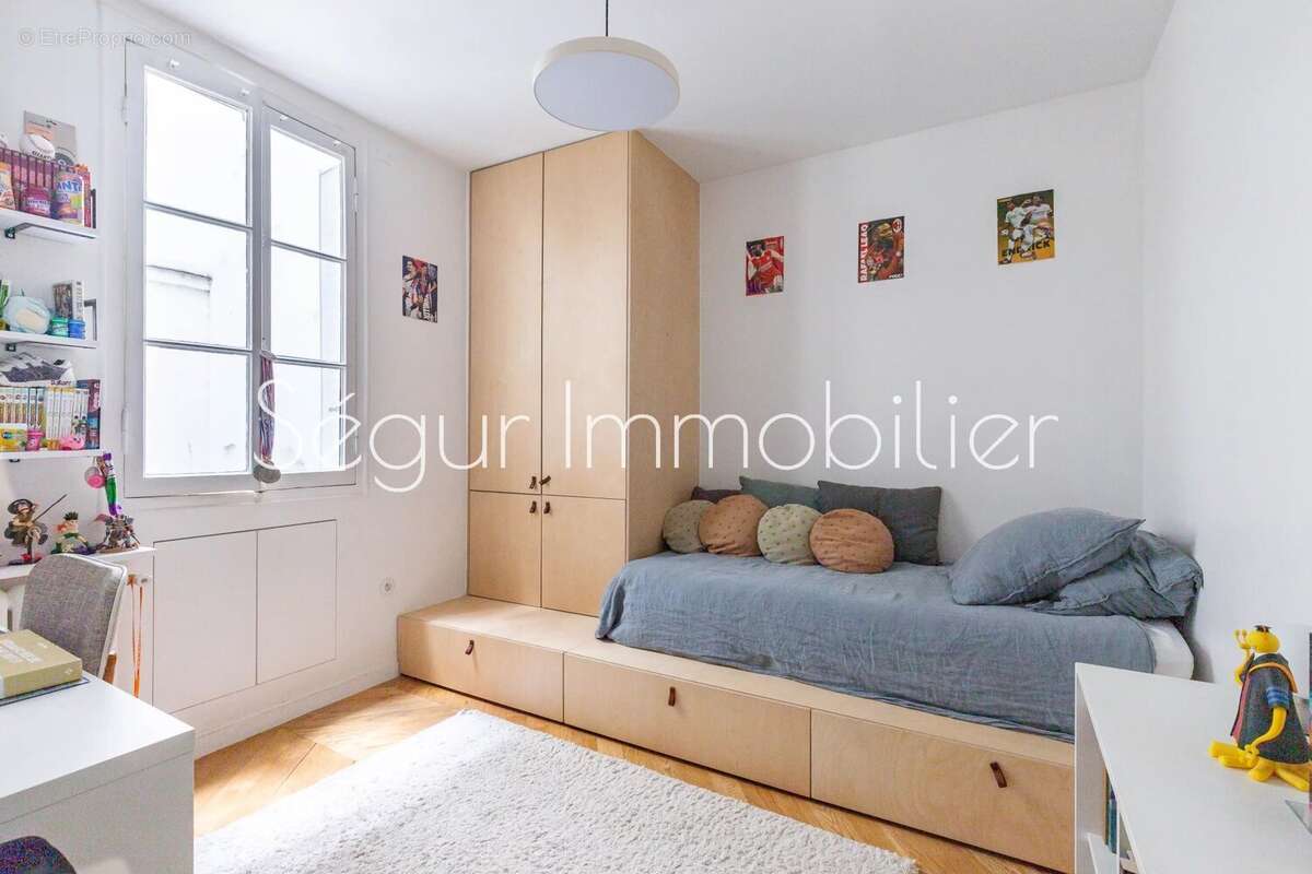 Appartement à PARIS-15E
