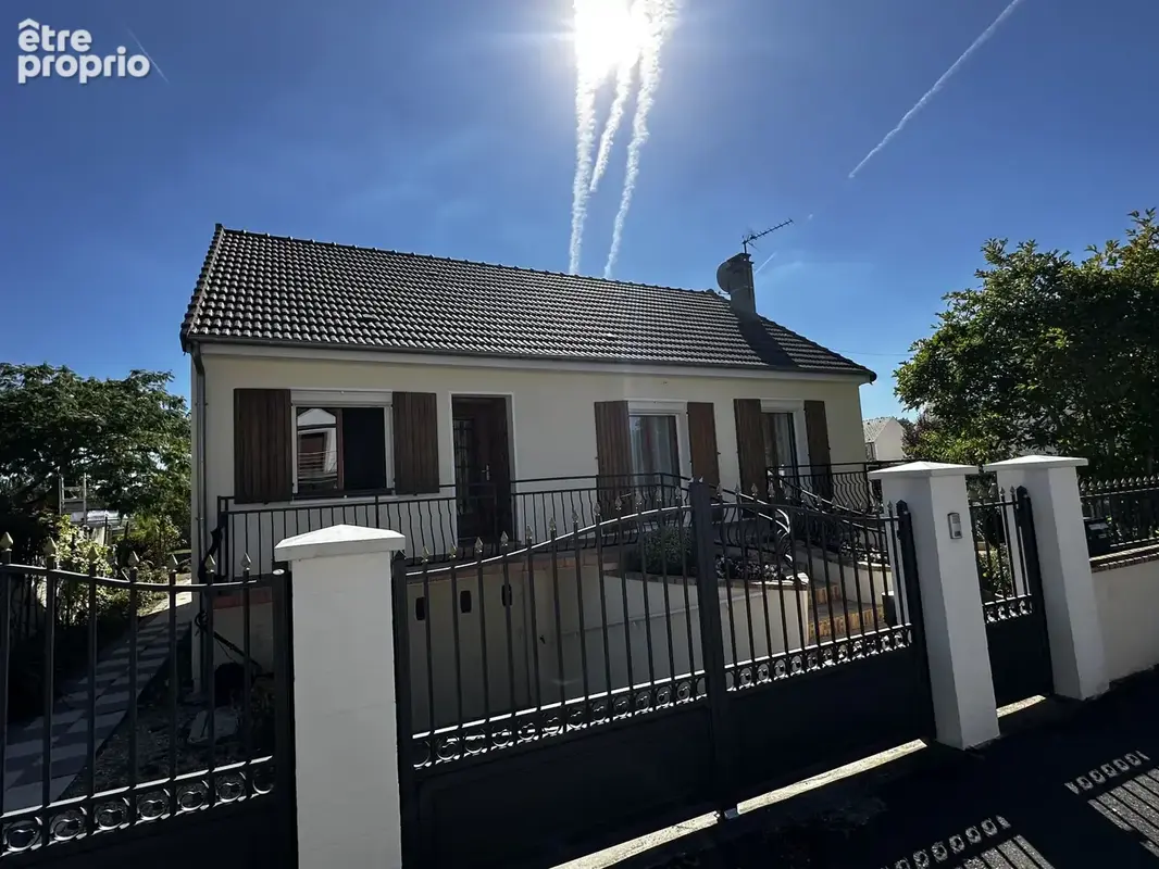Photo Maison à Vaux-Le-Penil au prix de 330 000€