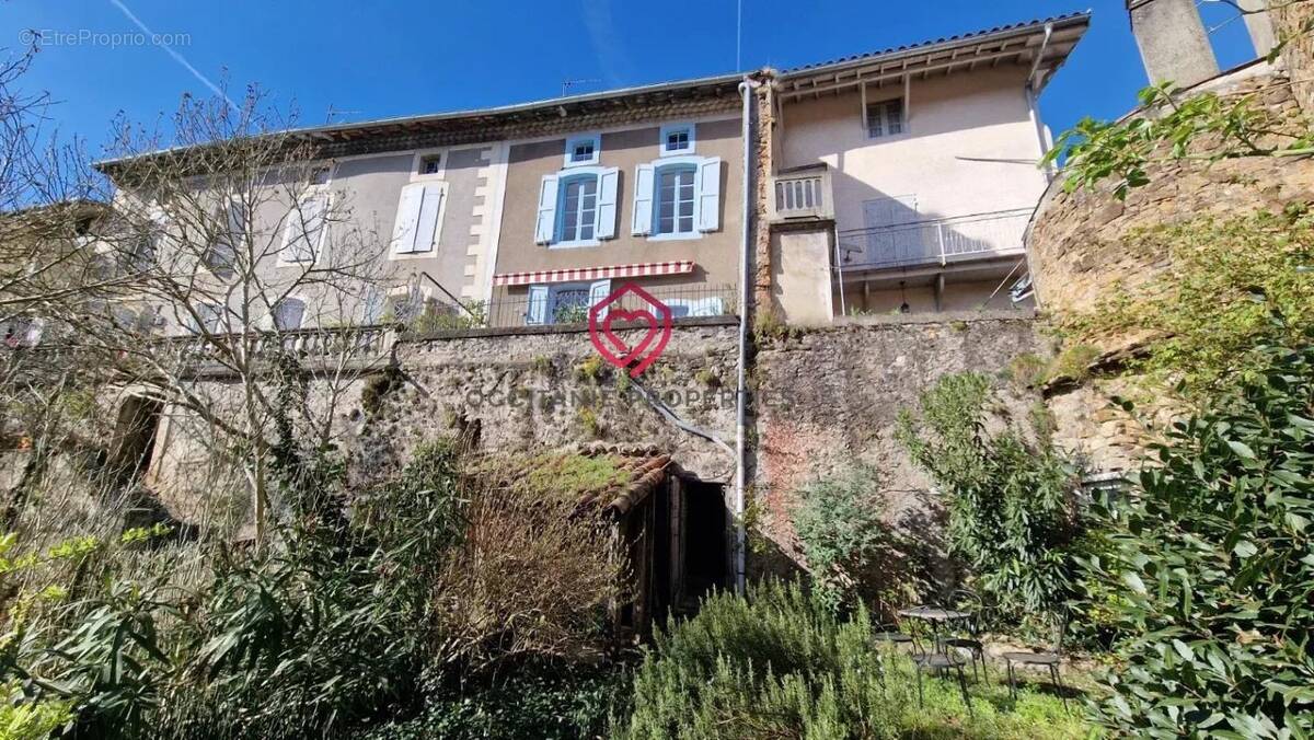 Appartement à LA BASTIDE-DE-SEROU