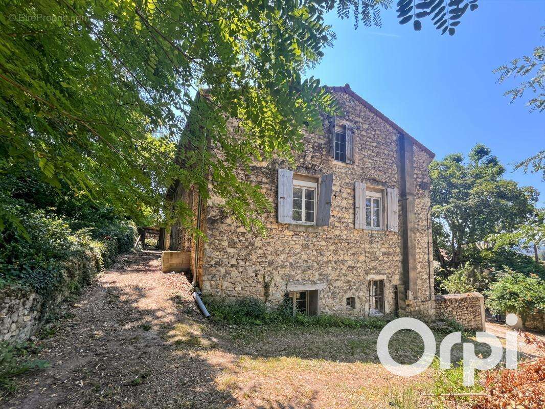Domaine d'exception en pierre composé de trois propriétés indépendantes au cœur d'un écrin naturel préservé - photo 26