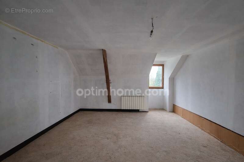 Maison de village d'environ 115 m², 3 pièces avec potentiel d'évolution à Ferrière-Larçon (37350) - photo 5
