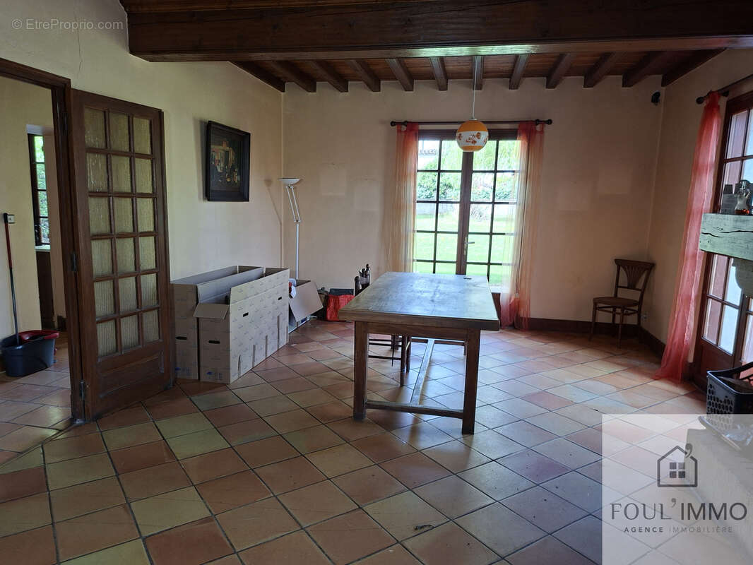FOULAYRONNES Maison T5 avec jardin et dépendances - photo 2