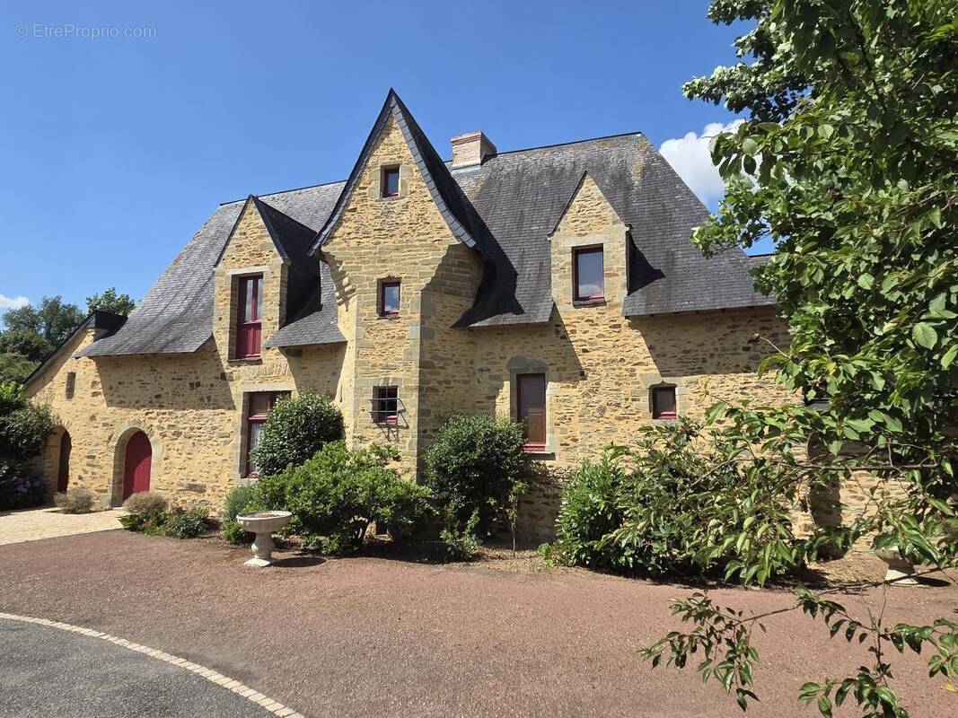Maison à MARIGNE-PEUTON