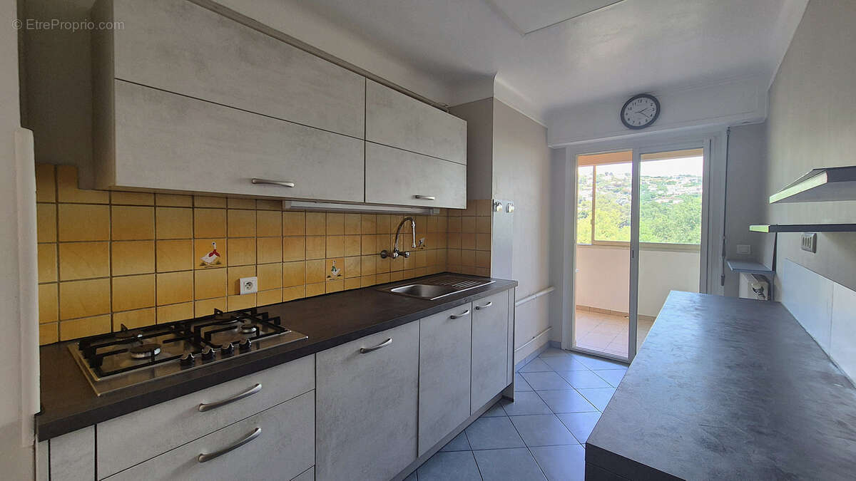 Appartement à MANDELIEU-LA-NAPOULE