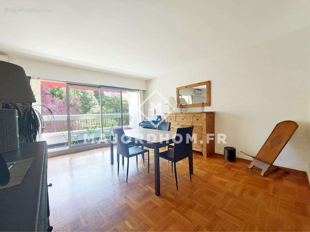 Appartement à MARSEILLE-9E