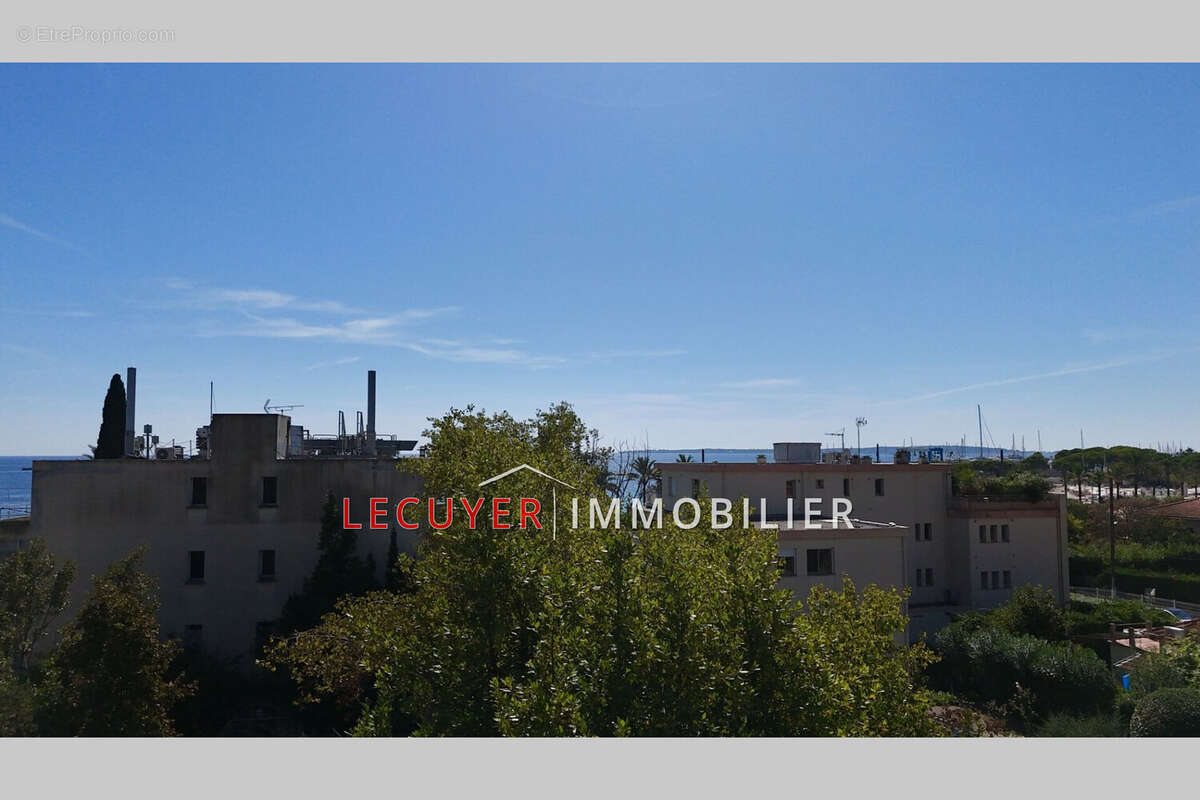 Appartement à VALLAURIS