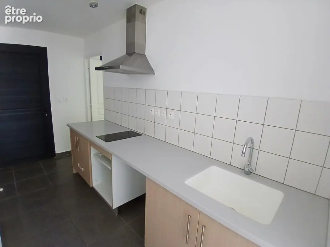 Immeuble à bellepierre st denis - 6 apt. t2 (loués) - photo 5