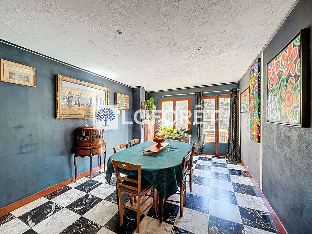 Maison à THIVERVAL-GRIGNON