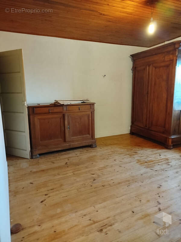 Maison à CHAMPIS