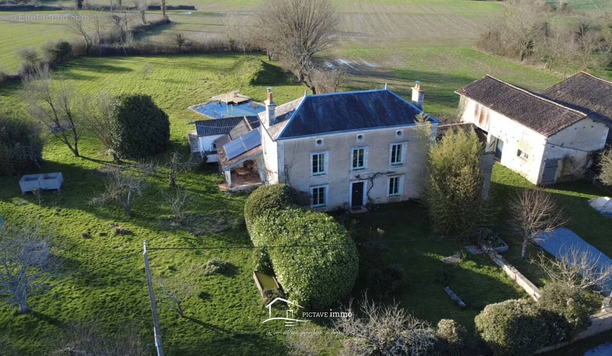 Maison 150m2 terrain 5500m2 - photo 6