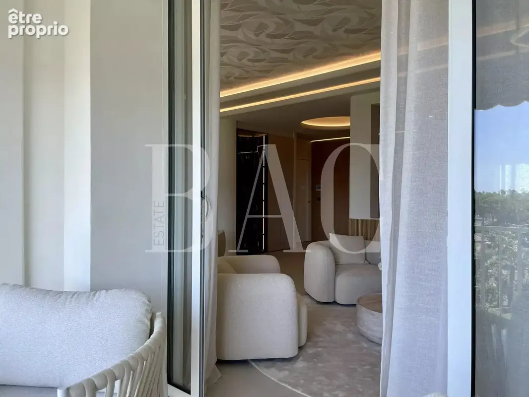 Cannes, appartement sur la Croisette, vue mer et port - photo 4