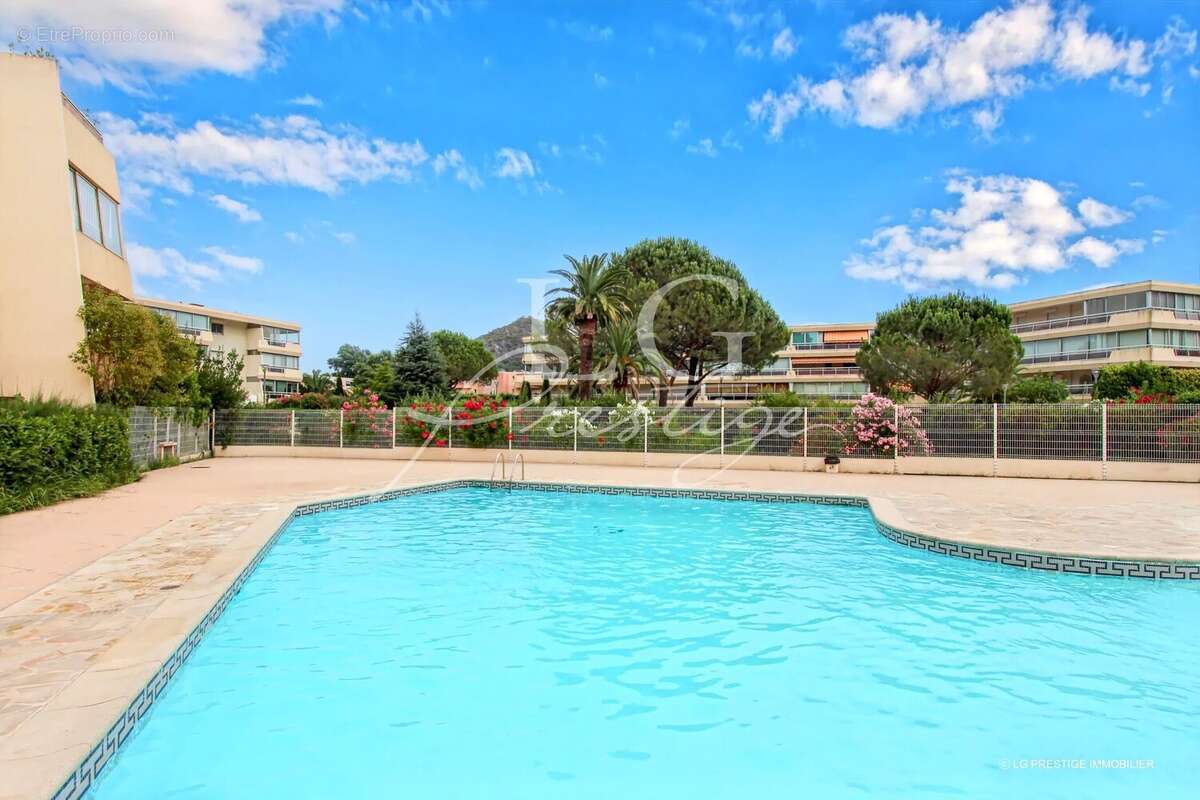 Appartement à MANDELIEU-LA-NAPOULE