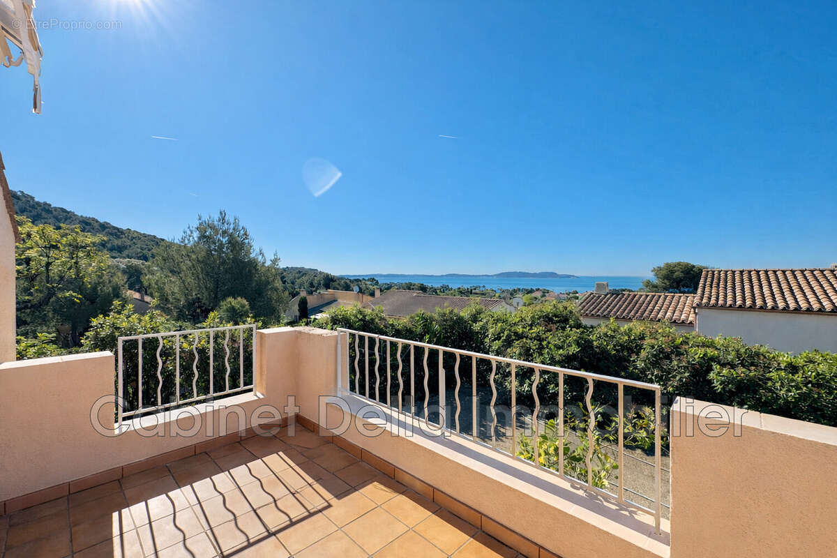 Maison à CARQUEIRANNE