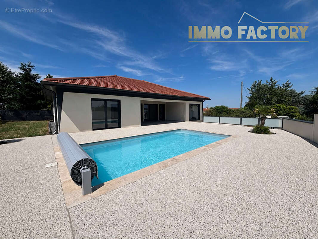 Maison plain-pied 5 pieces 125 m² saint-alban-les-eaux - photo 2