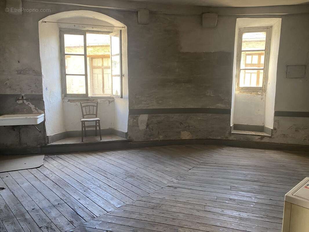 Maison 164 m² à Eymoutiers  - photo 3