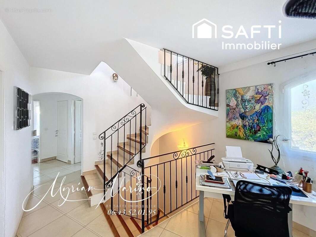 Maison 220 m² à Frejus  - photo 7