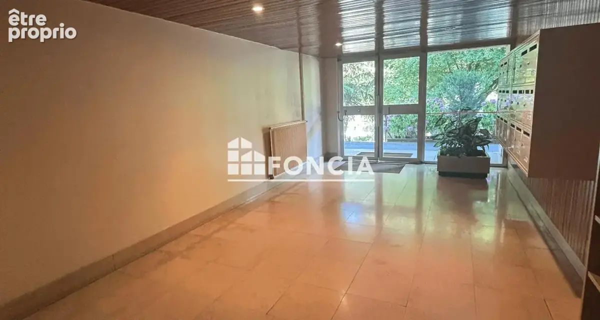 Grand f1 de 41 m2 viry chatillon residence verdoyante avec cave et parking - photo 14