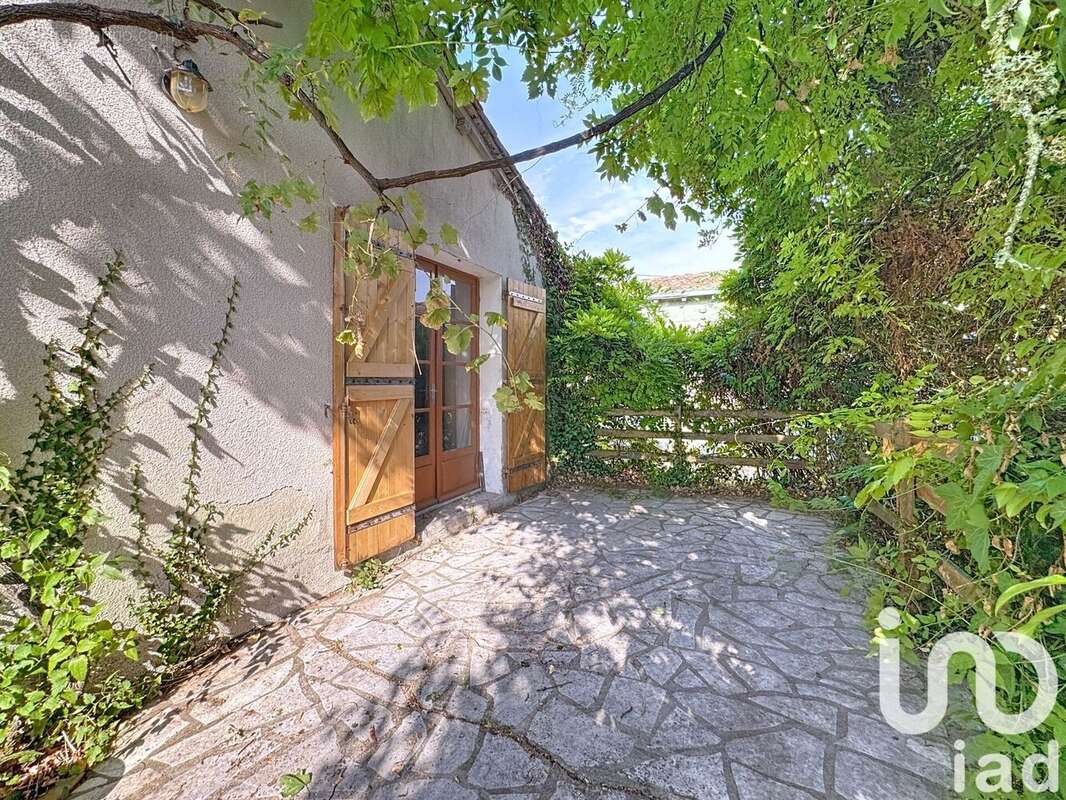 Photo 3 - Maison à BRIE-SOUS-CHALAIS