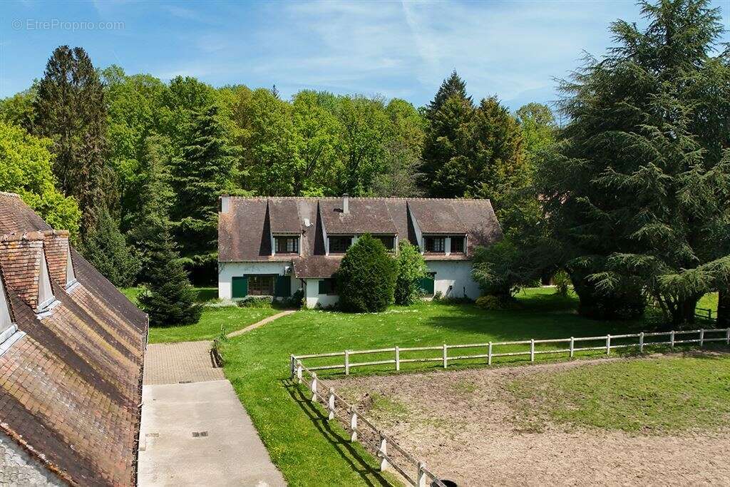 Maison à POIGNY-LA-FORET