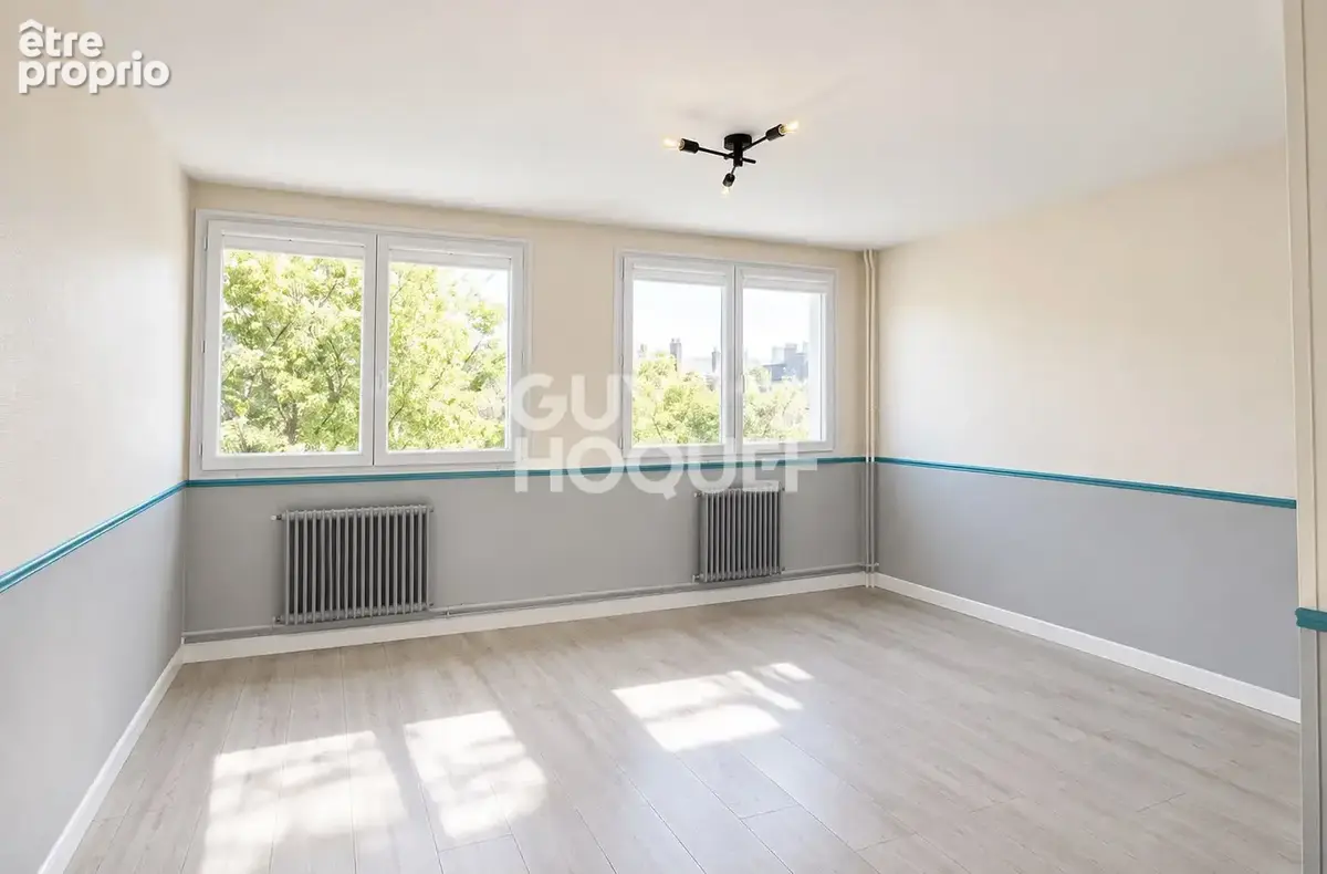 Appartement à FLEURY-LES-AUBRAIS