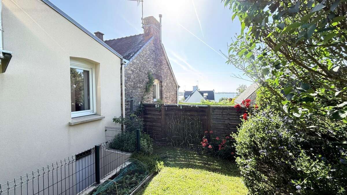 Ensemble de 2 maisons avec vues sur le Golfe - 9 PIECES - 195 M² - terrain 2140 m² - photo 14