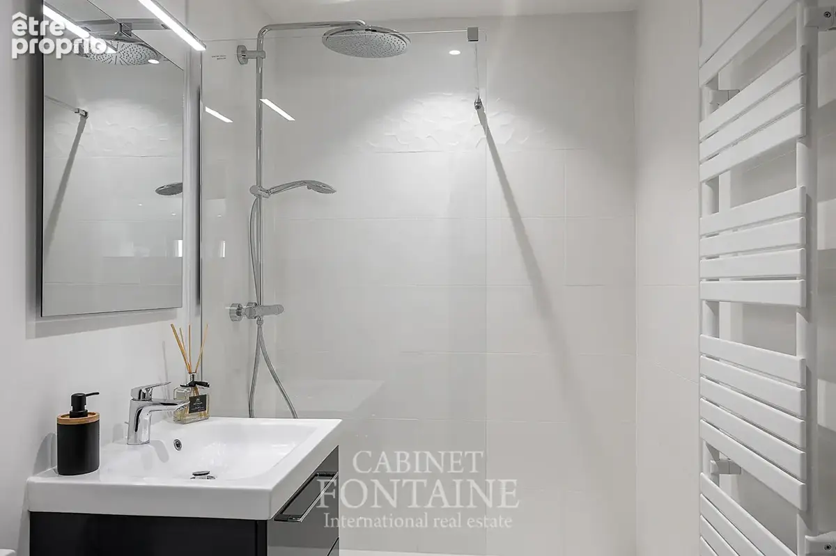 Propriété contemporaine + terrain de près d'1 hectare et installations équestres - photo 10