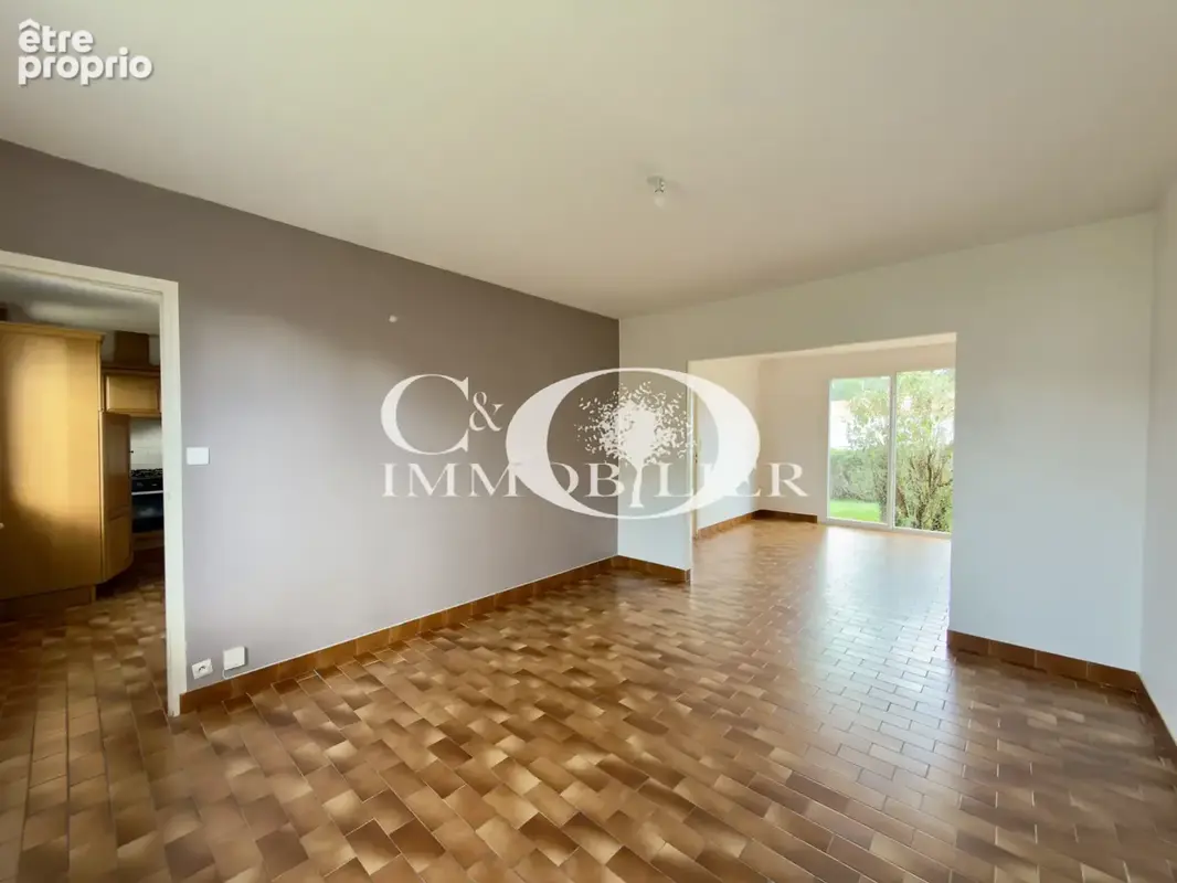 Maison 3 chambres + un bureau - garage et 622 m2 de terrain - photo 3
