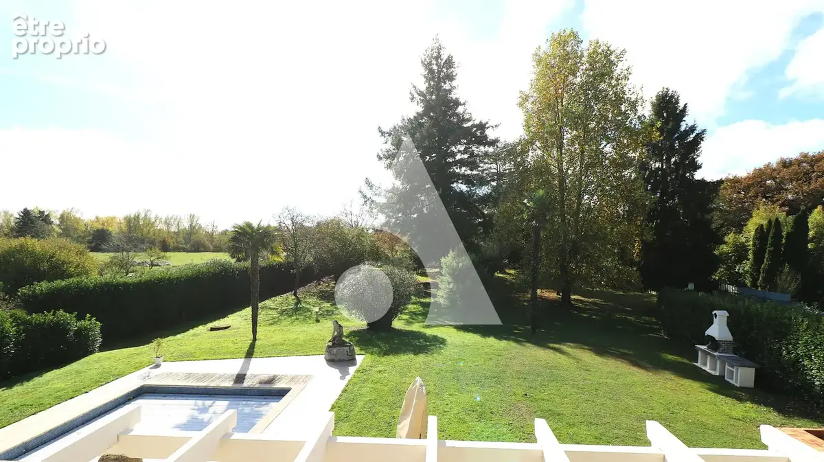 Maison d'architecte avec piscine 9 pièces 232.74 m² - photo 5