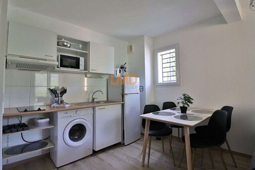Appartement à AVENE