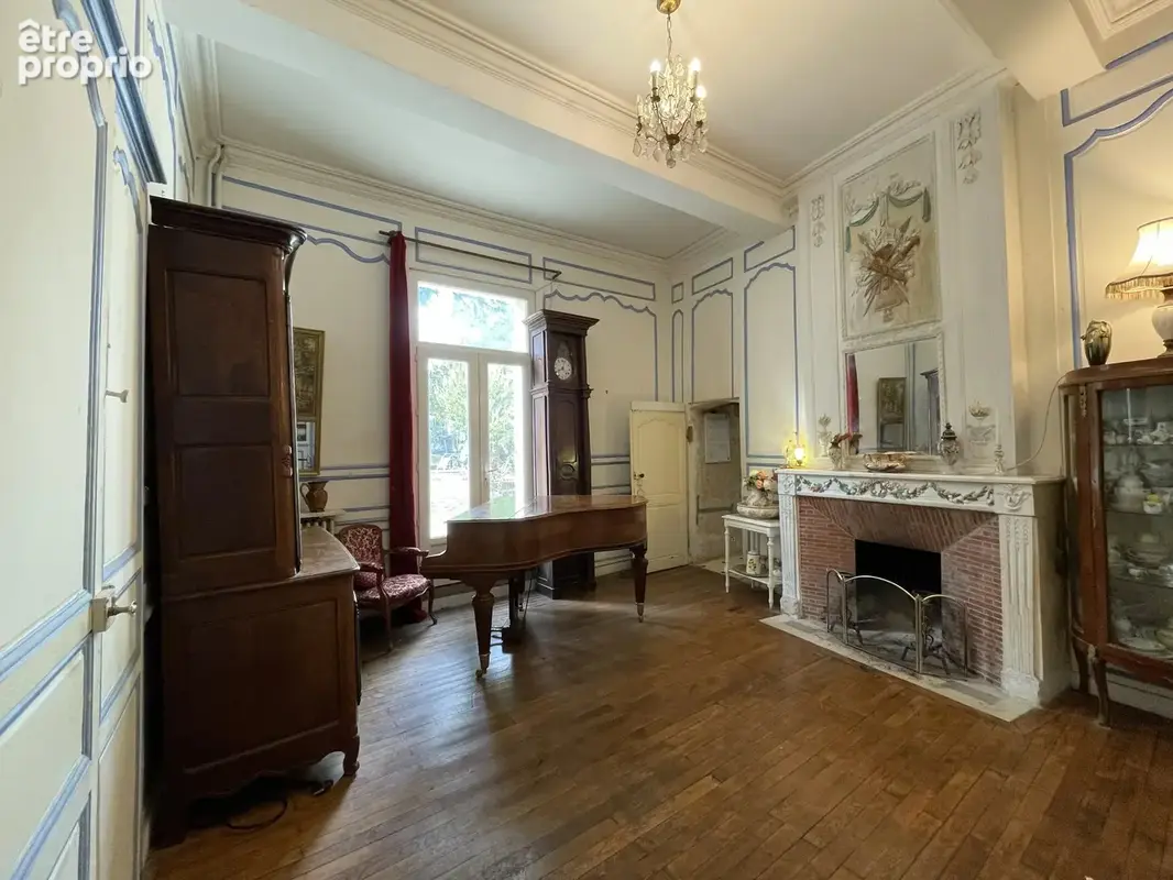 Une demeure prestigieuse offrant intimité et tranquillité derrière des portails privées - photo 4