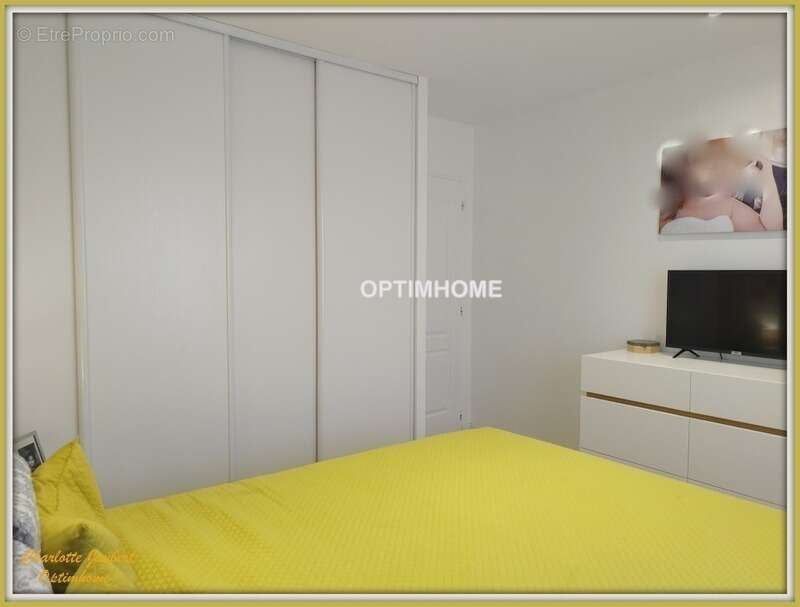 Maison à VILLEBOIS-LAVALETTE